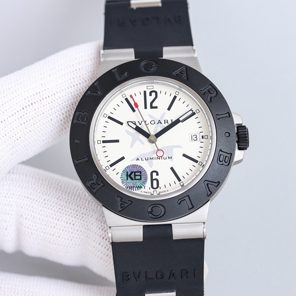 ブルガリ時計側面デザイン